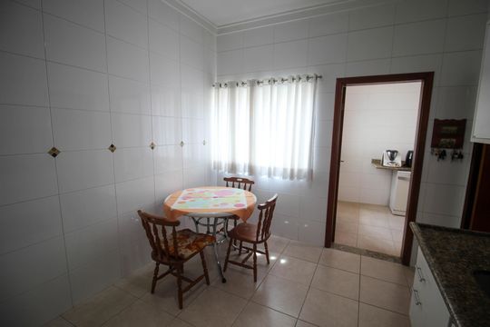 Casa para alugar com 3 quartos, 276m² em Jardim Pagliato, Sorocaba