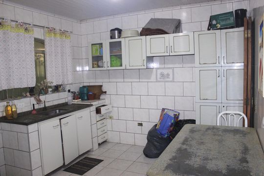 Cozinha 1 de casa à venda com 4 quartos, 215m² em Jardim Rosa de Franca, Guarulhos