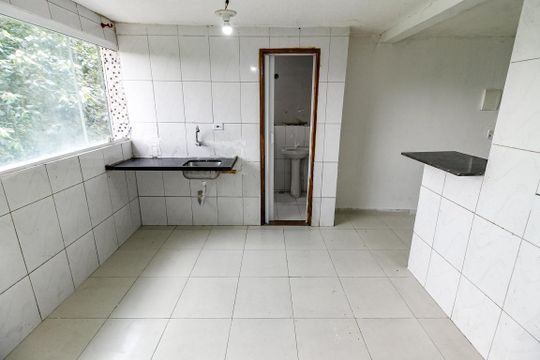 Cozinha de casa para alugar com 1 quarto, 60m² em Cidade Intercap, Taboão da Serra