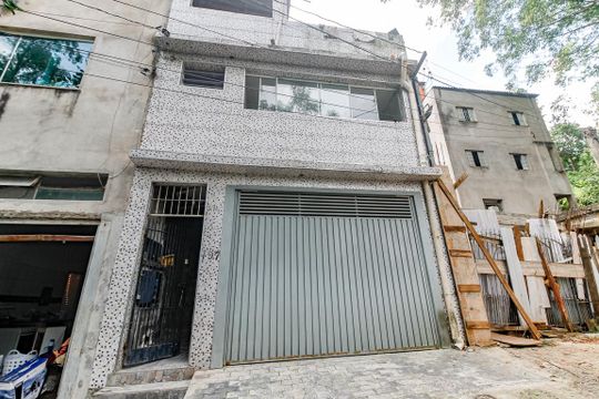 Fachada de casa para alugar com 1 quarto, 60m² em Cidade Intercap, Taboão da Serra