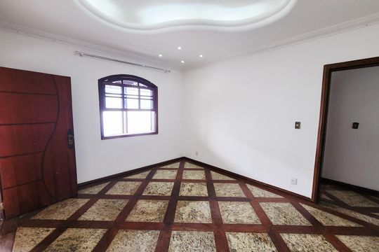 Casa para alugar com 3 quartos, 200m² em Dom Bosco, Betim