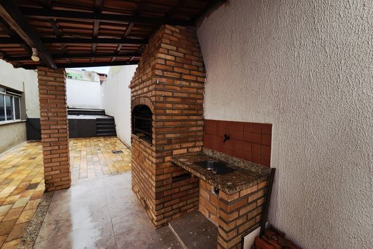 Casa para alugar com 3 quartos, 200m² em Dom Bosco, Betim