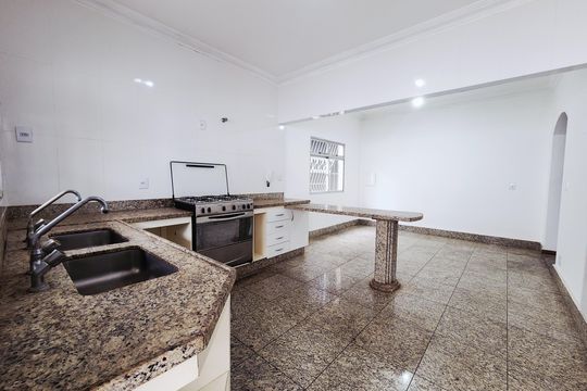 Casa para alugar com 3 quartos, 200m² em Dom Bosco, Betim