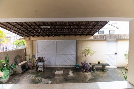 Vista do Quarto 1 de casa para alugar com 3 quartos, 300m² em Santa Rosa, Niterói
