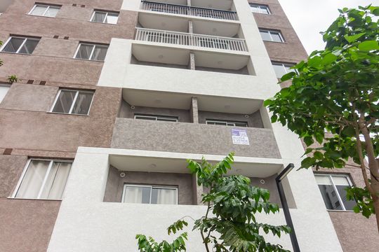 Fachada de apartamento para alugar com 1 quarto, 24m² em Vila Lageado, Osasco