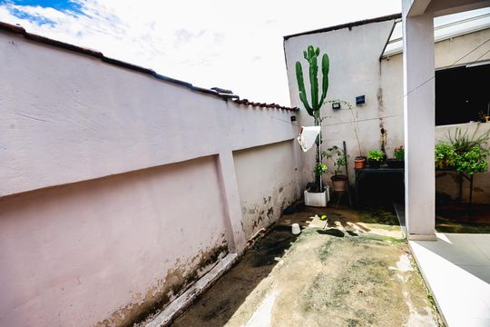 Casa à venda com 2 quartos, 390m² em Novo Glória, Belo Horizonte