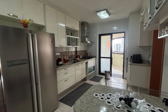 Cozinha de apartamento à venda com 3 quartos, 141m² em Vila Assunção, Santo André