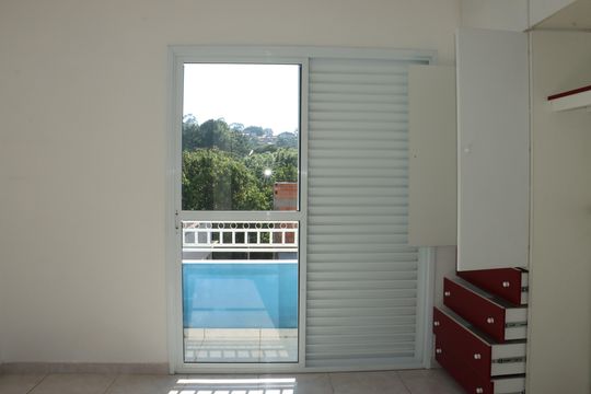 Casa de Condomínio para alugar com 3 quartos, 191m² em Rio Cotia, Cotia