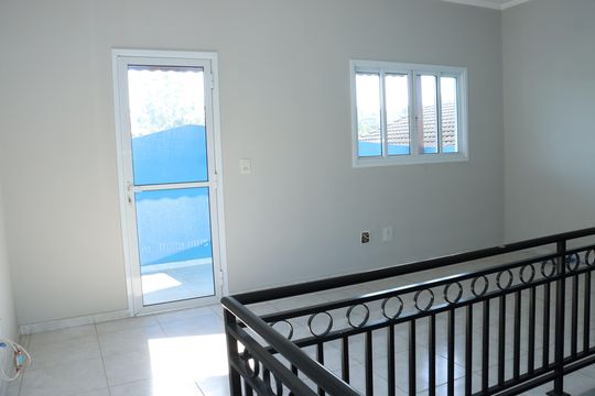 Casa de Condomínio para alugar com 3 quartos, 191m² em Rio Cotia, Cotia