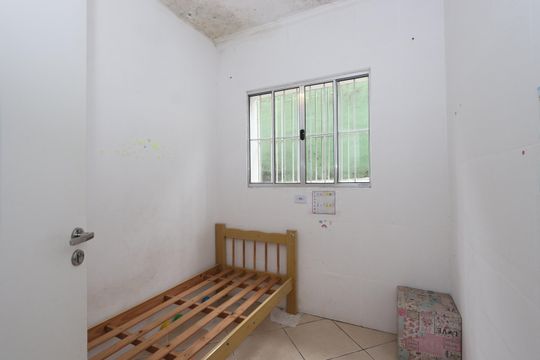 Quarto 2 de casa à venda com 2 quartos, 80m² em Jardim Guairaca, São Paulo