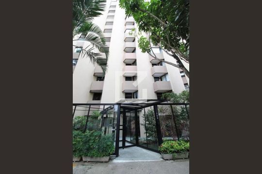 Fachada de apartamento para alugar com 1 quarto, 42m² em Indianópolis, São Paulo