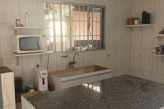 Casa à venda com 4 quartos, 200m² em Vila Miami, São Paulo