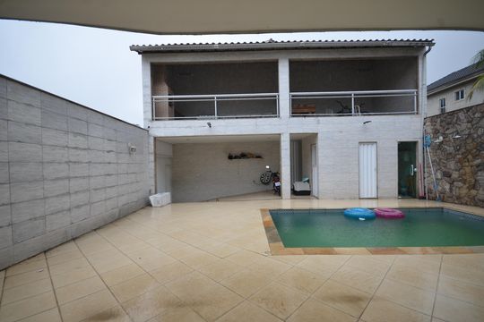 Piscina de casa à venda com 4 quartos, 360m² em Vila Valqueire, Rio de Janeiro
