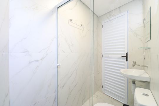 Banheiro de kitnet/studio para alugar com 1 quarto, 30m² em Barra Funda, São Paulo