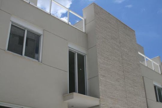 Fachada de casa de condomínio à venda com 3 quartos, 205m² em Jardim Colombo, São Paulo