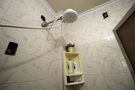 Banheiro de apartamento à venda com 2 quartos, 90m² em Brás de Pina, Rio de Janeiro