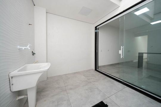 Cozinha e Área de Serviço de casa à venda com 2 quartos, 93m² em Parque Boturussu, São Paulo