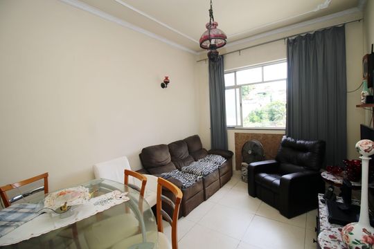 Sala de apartamento à venda com 2 quartos, 90m² em Brás de Pina, Rio de Janeiro