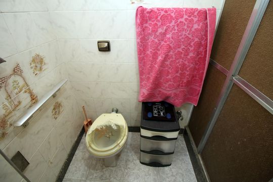Banheiro de apartamento à venda com 2 quartos, 90m² em Brás de Pina, Rio de Janeiro