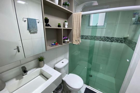 Banheiro de apartamento à venda com 3 quartos, 112m² em Jardim Maria Rosa, Taboão da Serra