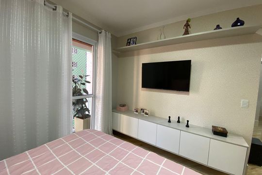 Quarto de apartamento à venda com 3 quartos, 112m² em Jardim Maria Rosa, Taboão da Serra
