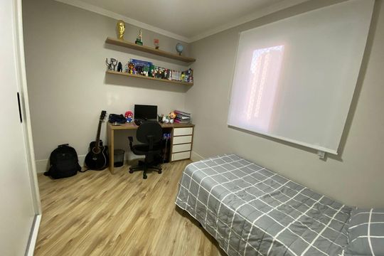 Quarto de apartamento à venda com 3 quartos, 112m² em Jardim Maria Rosa, Taboão da Serra