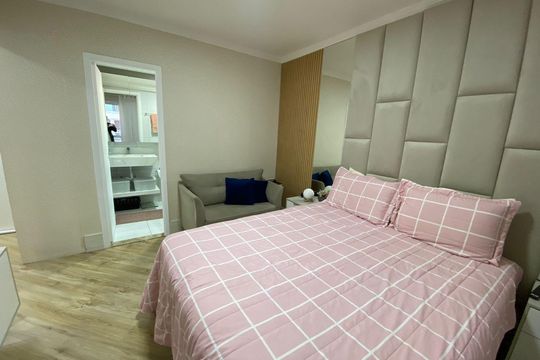 Quarto de apartamento à venda com 3 quartos, 112m² em Jardim Maria Rosa, Taboão da Serra