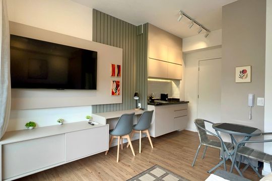 Sala de kitnet/studio para alugar com 1 quarto, 27m² em Vila Madalena, São Paulo
