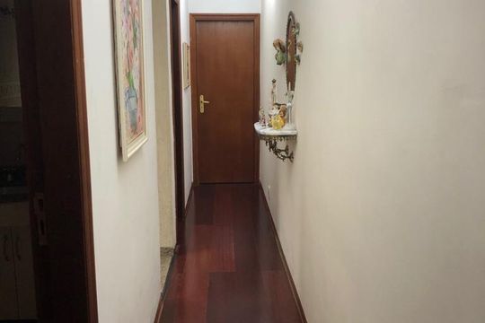 Corredor de casa para alugar com 3 quartos, 223m² em Jardim Sao Jose, São Paulo