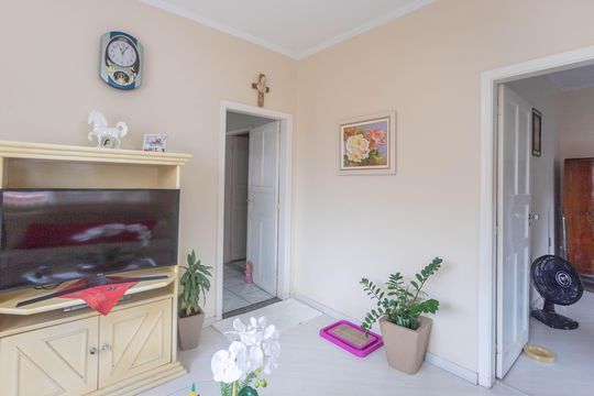 Sala  de casa para alugar com 2 quartos, 250m² em Piraporinha, Diadema