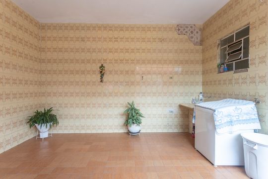 Área de serviço  de casa para alugar com 2 quartos, 250m² em Piraporinha, Diadema