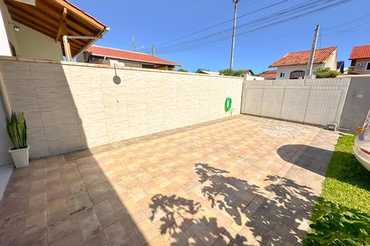 Garagem de casa para alugar com 4 quartos, 167m² em Cachoeira do Bom Jesus Leste, Florianópolis
