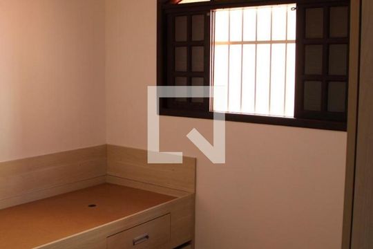 Casa à venda com 3 quartos, 120m² em Jardim Lourdes, São Paulo