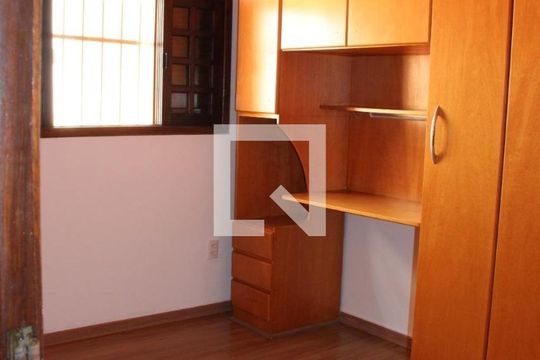 Casa à venda com 3 quartos, 120m² em Jardim Lourdes, São Paulo