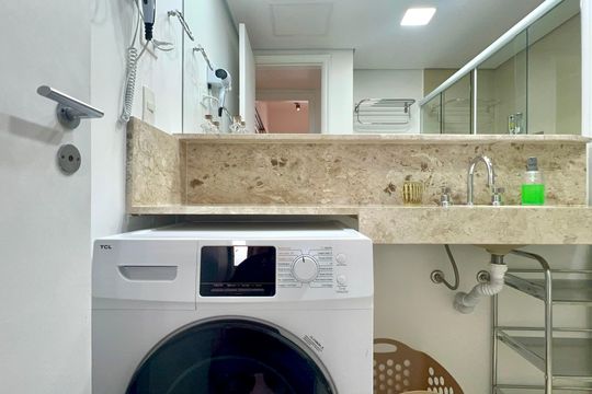 Banheiro da Suíte de apartamento para alugar com 1 quarto, 30m² em Jardim Paulista, São Paulo