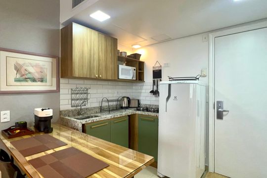 Cozinha de apartamento para alugar com 1 quarto, 30m² em Jardim Paulista, São Paulo