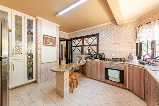 Cozinha de casa à venda com 5 quartos, 460m² em Vila Conceição, Porto Alegre