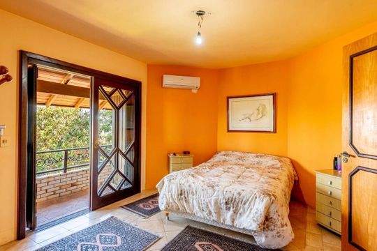 Quarto de casa à venda com 5 quartos, 460m² em Vila Conceição, Porto Alegre