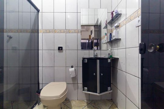 Banheiro de casa à venda com 2 quartos, 80m² em Conjunto Habitacional Marechal Mascarenhas de Morais, São Paulo