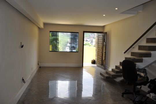 Casa de Condomínio à venda com 3 quartos, 120m² em Tanque, Rio de Janeiro