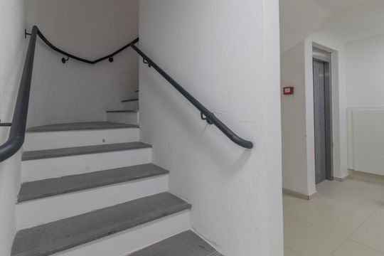 Escadas de apartamento para alugar com 1 quarto, 30m² em Centro Histórico, Porto Alegre