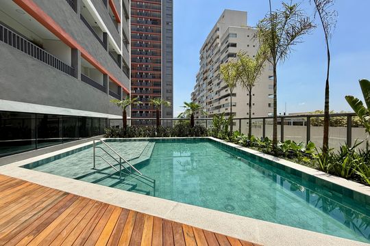 Piscina de apartamento à venda com 1 quarto, 25m² em Santo Amaro, São Paulo