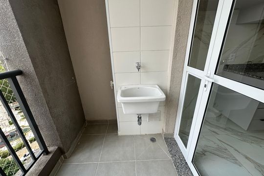 Área de Serviço de apartamento para alugar com 2 quartos, 52m² em Alphaville Empresarial, Barueri