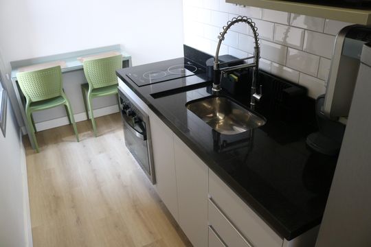 Cozinha de kitnet/studio à venda com 1 quarto, 26m² em Barra Funda, São Paulo