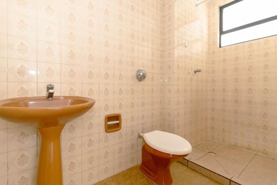 Banheiro de apartamento para alugar com 1 quarto, 38m² em Petrópolis, Porto Alegre