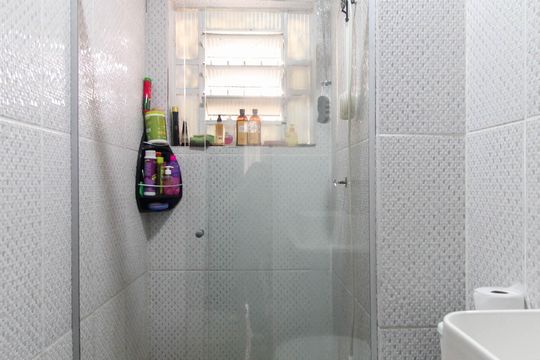 Banheiro de apartamento à venda com 2 quartos, 52m² em Itaquera, São Paulo