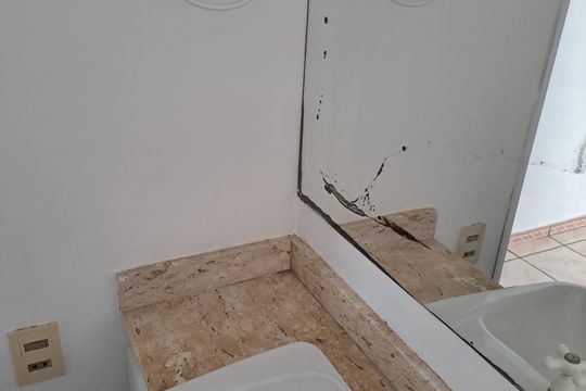 Banheiro de apartamento à venda com 2 quartos, 69m² em Parque Bristol, São Paulo