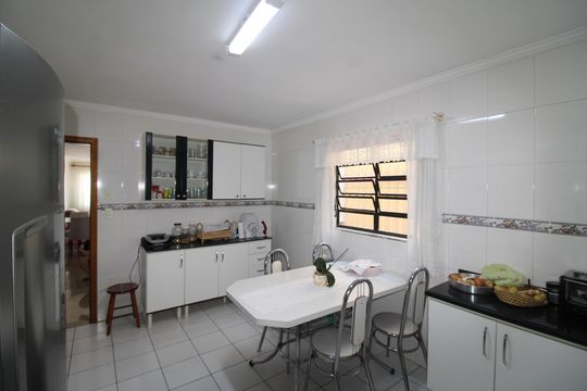 Cozinha de casa à venda com 3 quartos, 210m² em Parque Peruche, São Paulo