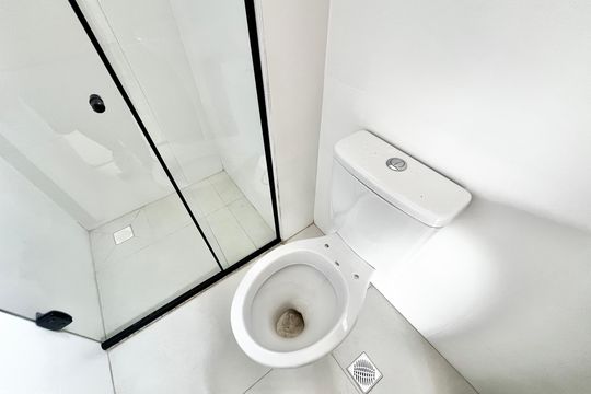 Banheiro de kitnet/studio para alugar com 1 quarto, 26m² em Tucuruvi, São Paulo