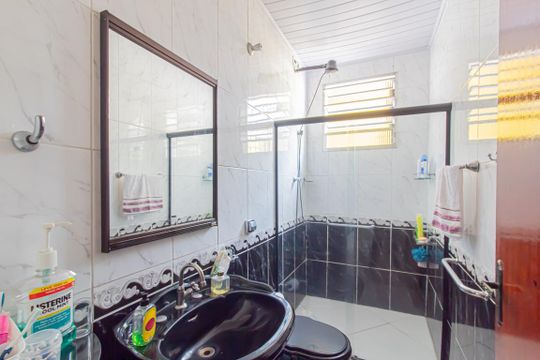 Banheiro de casa para alugar com 3 quartos, 350m² em Jardim Popular, São Paulo